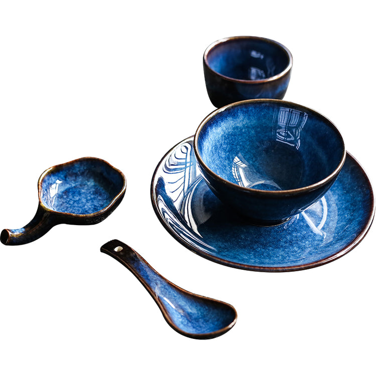 Ceramic tableware and dishes