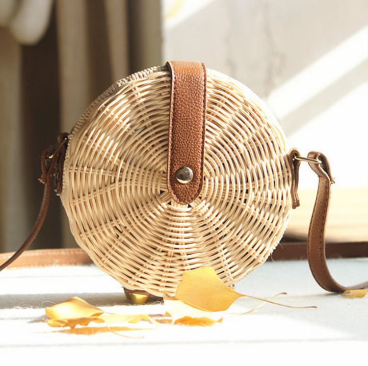 Round rattan bag