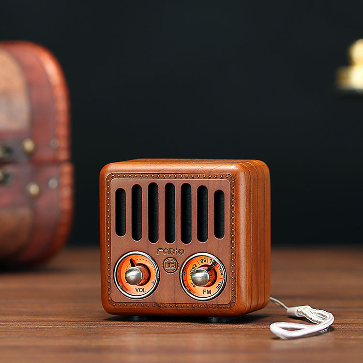 Wooden Bluetooth Speakers Retro Solid Wooden Audio With Radio Card